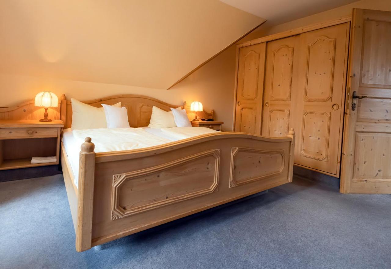 Hotel Sauerlaender Hof فيلنغن المظهر الخارجي الصورة