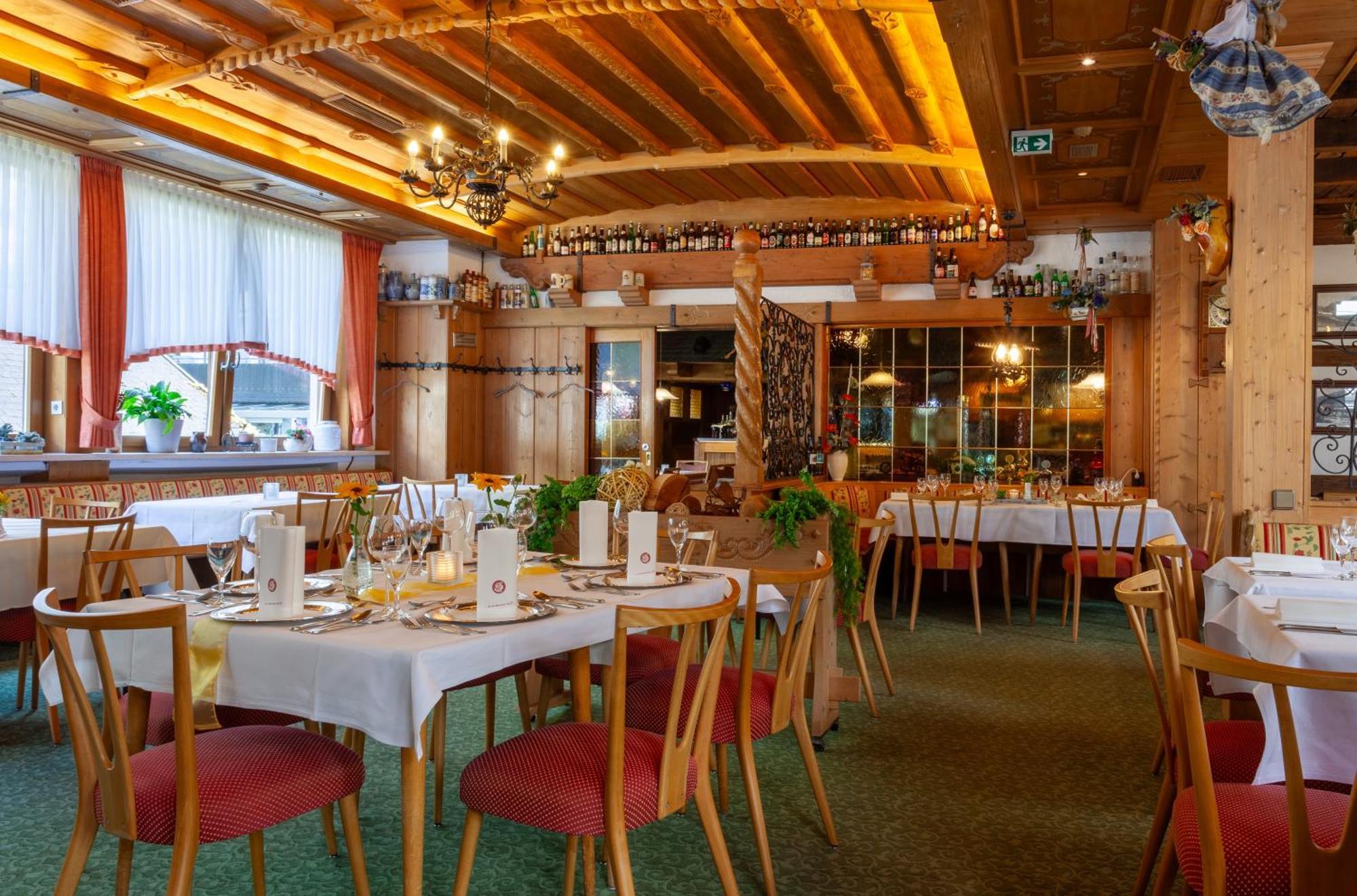 Hotel Sauerlaender Hof فيلنغن المظهر الخارجي الصورة