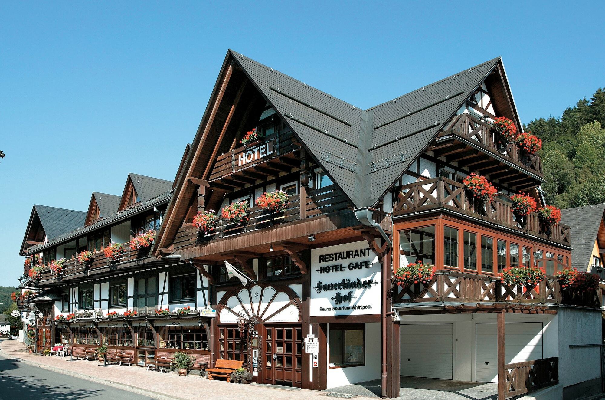 Hotel Sauerlaender Hof فيلنغن المظهر الخارجي الصورة